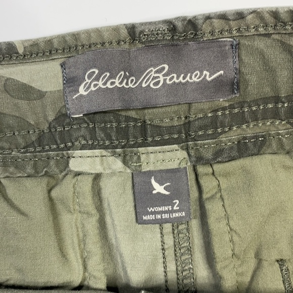 Eddie Bauer Green Camo Shorts Size 2 - Picture 6 of 7
